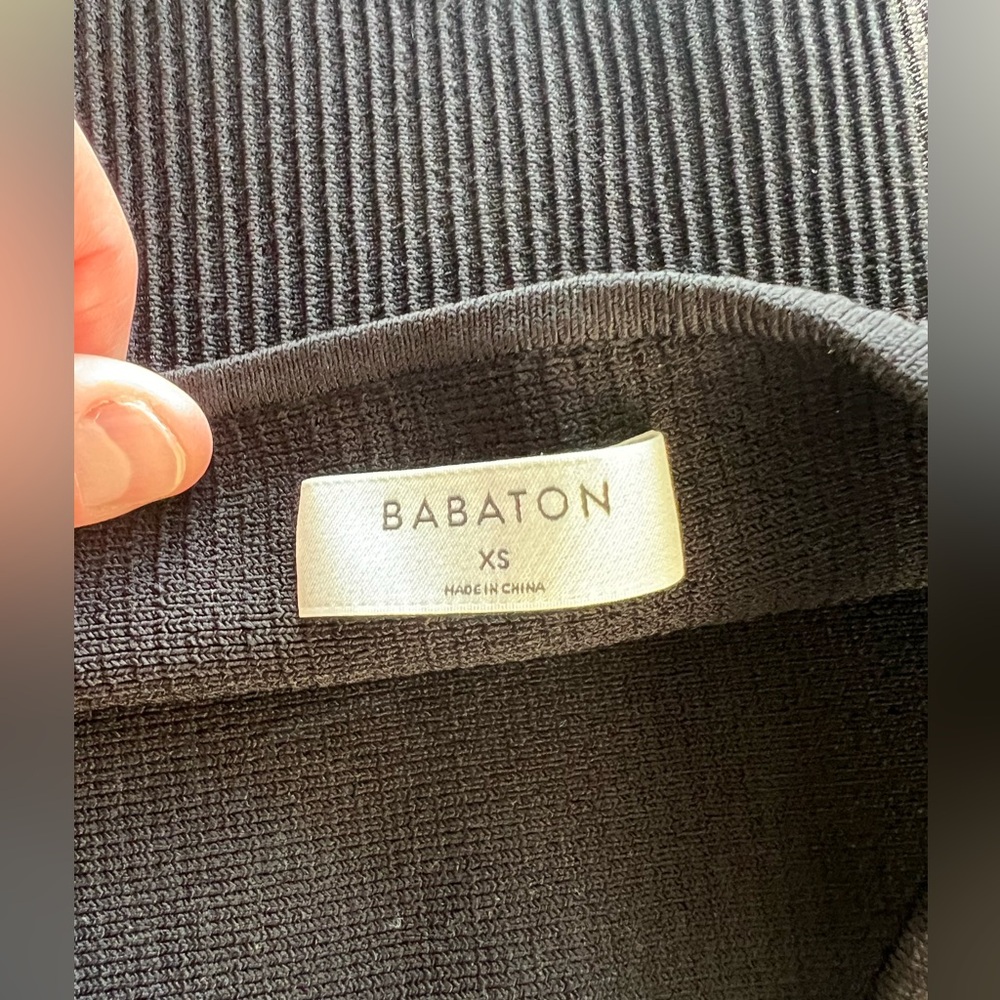 Aritzia Babaton Sculpt Knit tops - Picture 2 of 10